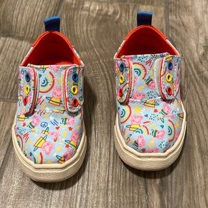 Toms- Peppa Pig Toddler Shoes, size 6, gently used.